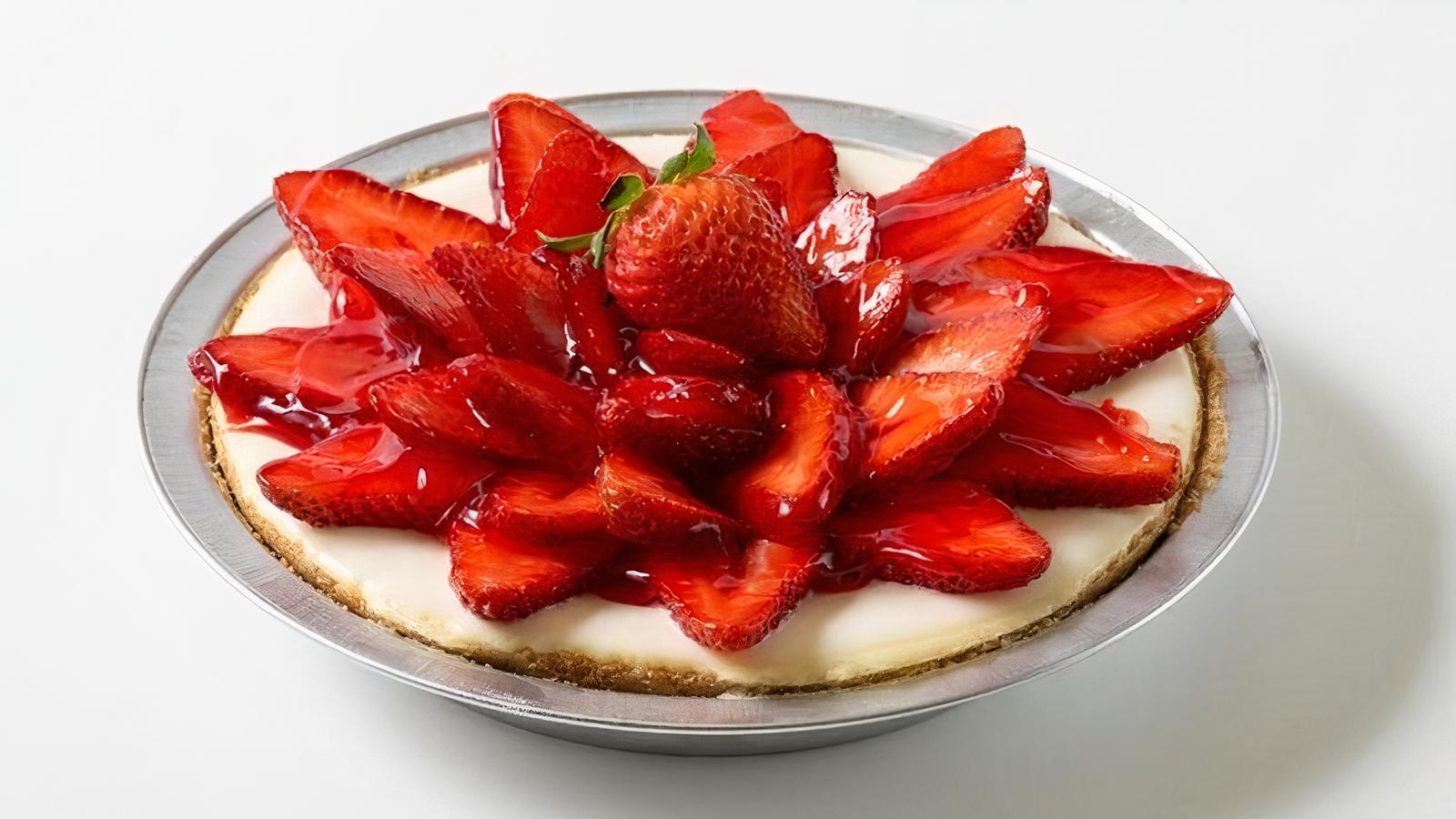 CHEESECAKE WITH STRAWBERRY TOPPING (WHOLE)