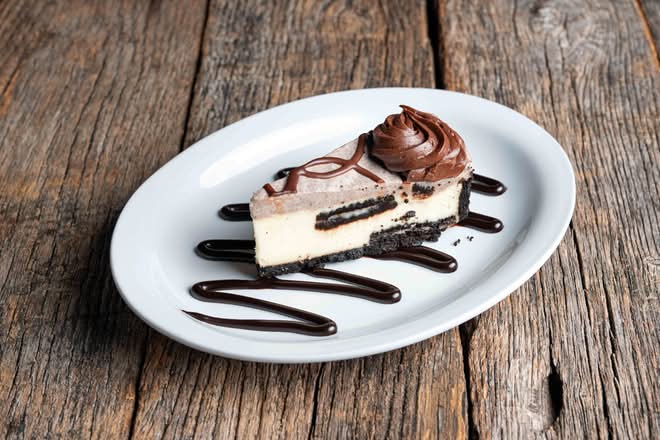 Cookies and Cream Cheesecake