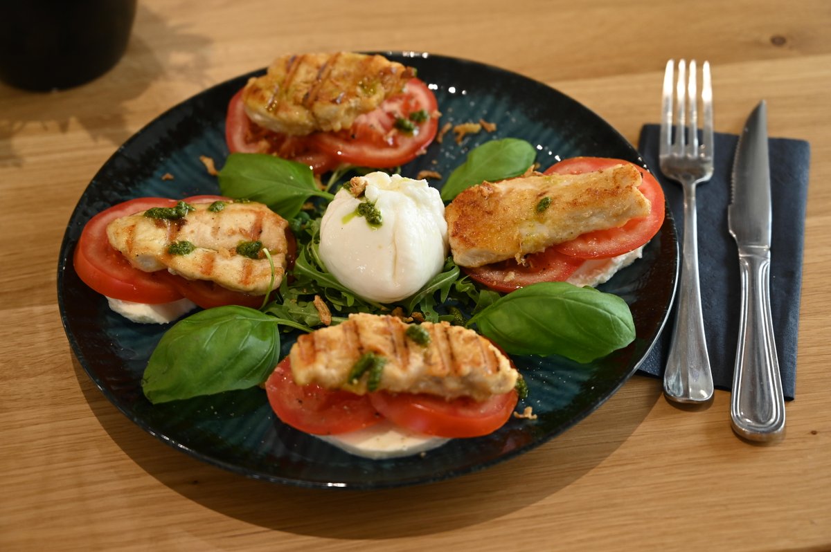 STEAK CAPRESE