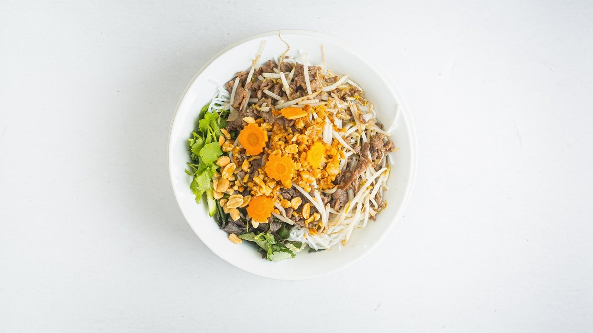 17. Bun bo nam bo