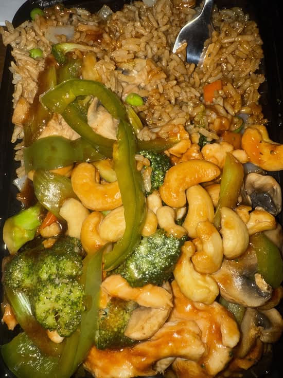 C Chicken with Cashew Nuts