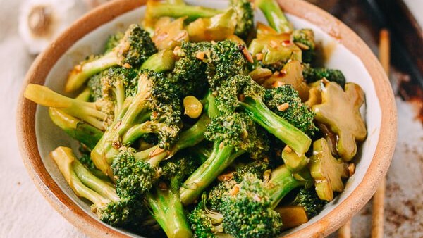 62. Broccoli with Garlic Sauce