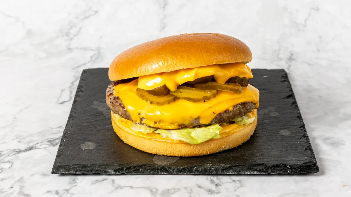 Chicago Chili Cheese Burger