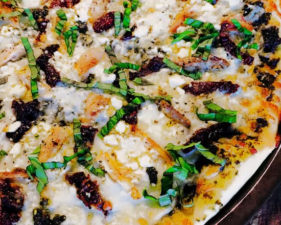 Pesto Augustus Pizza