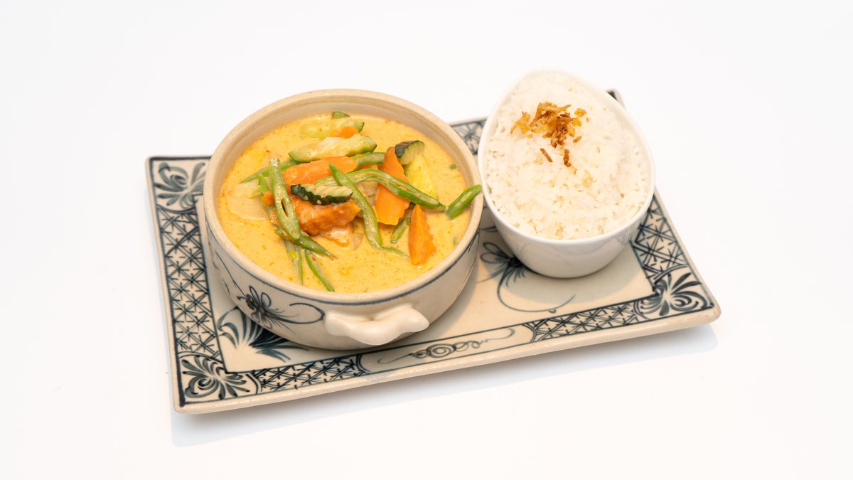 Curry on Yellow/Red