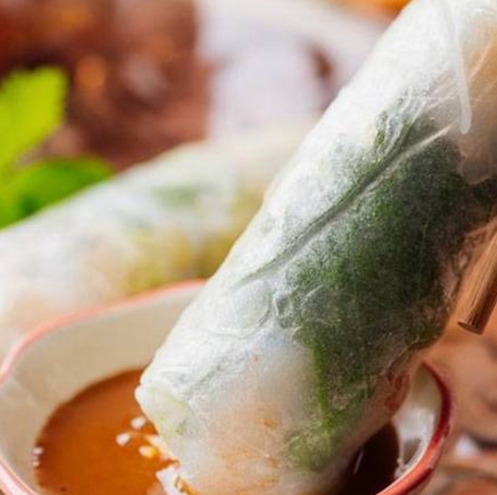 【店舗で受取り】小海老と豚肉の生春巻き２本 fresh spring rolls with shrimp and pork