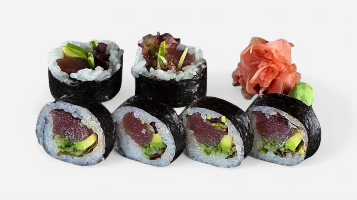 S40. Futomaki maguro