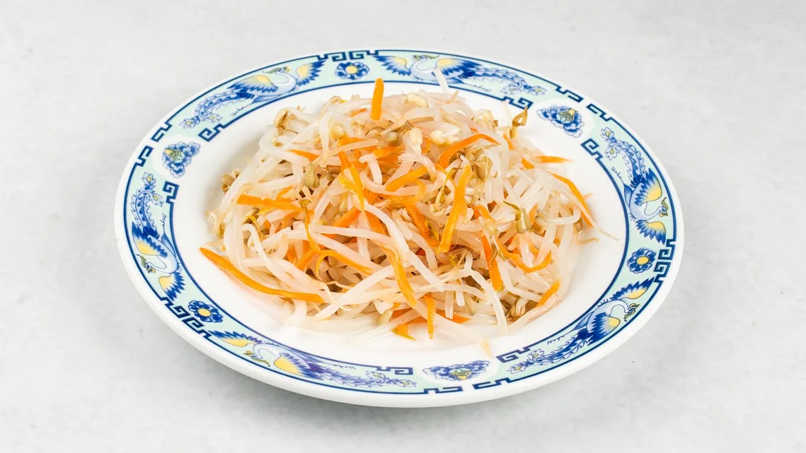012 Soy sprouts
