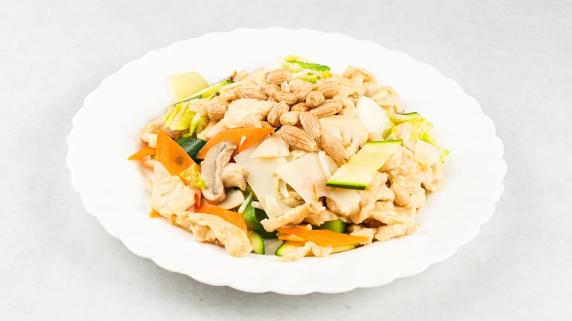 032 Chicken with almonds