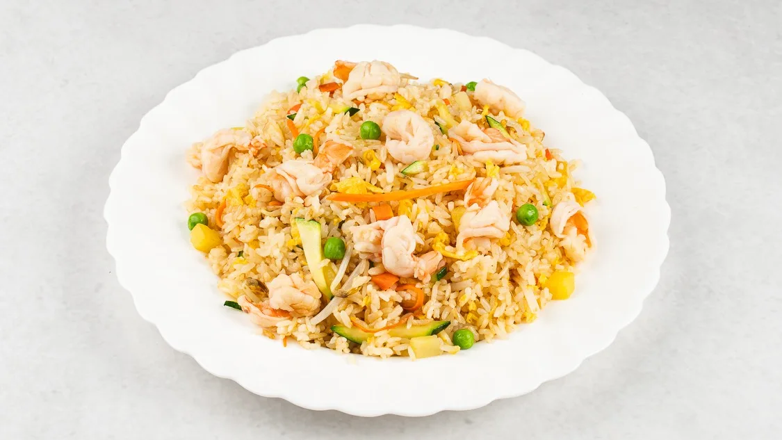 104 Fried rice with shrimps
