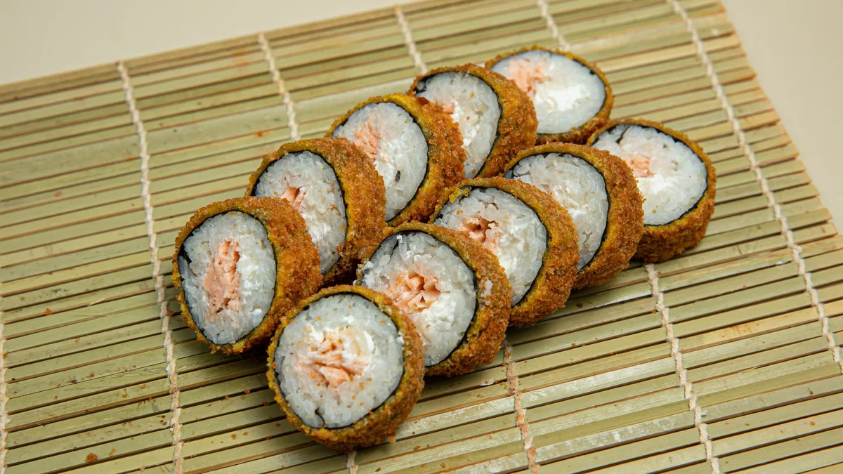 İsti Roll Balıq ilə (10 əd.)