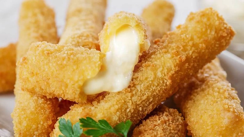 Mozzarella Sticks (8pc)