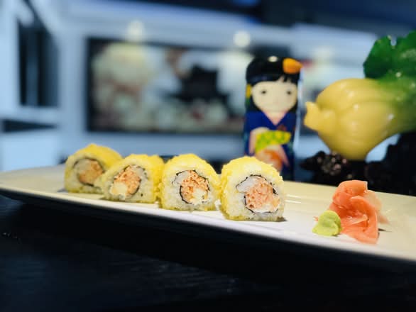 Hot Salmon Cream Cheese Roll