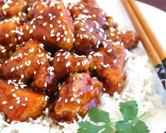 Sesame Chicken with White Rice
