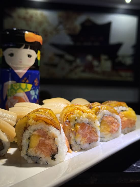 Tropical Dragon Roll