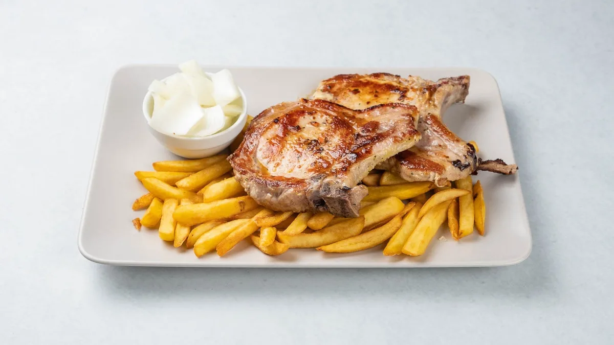 Kotlet s pommes fritesom