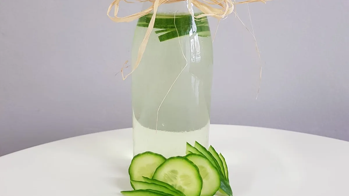 Domácí okurková limonáda