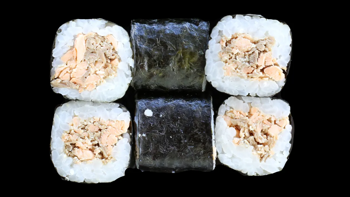 Maki grill salmon