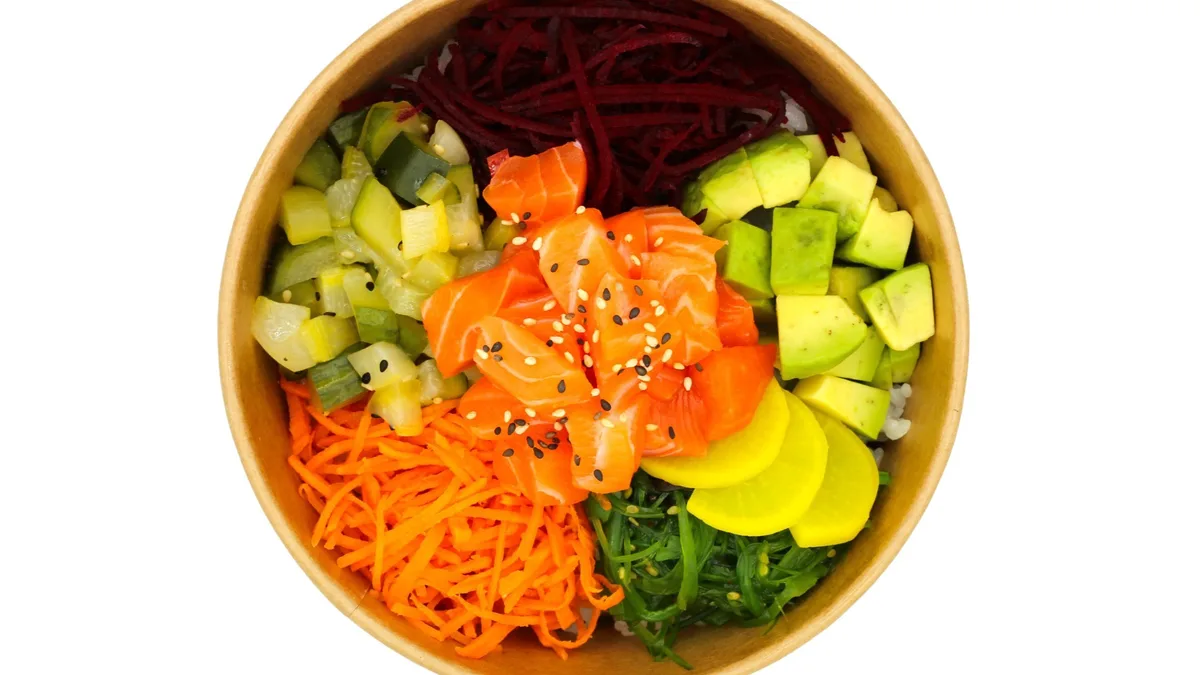 Salmon Poke Salát XL