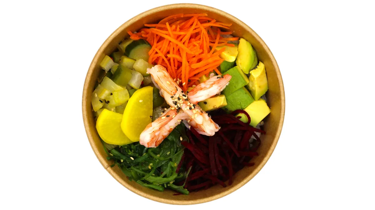 Shrimp Poke Salát