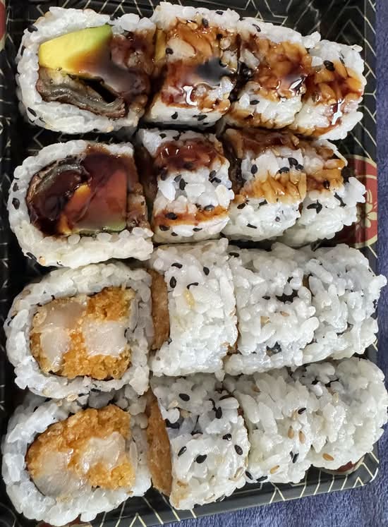 Spicy Scallop Roll
