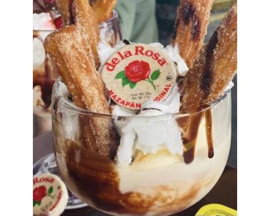 CHURROS CON HELADO