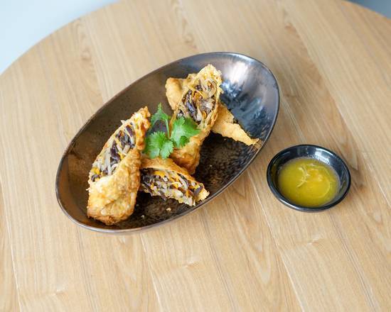 Crispy Vegetarian Spring Rolls