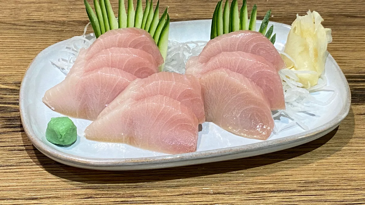 HAMACHI SASHIMI