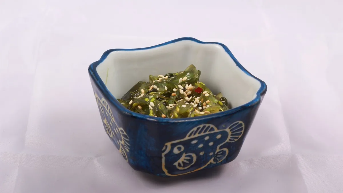WAKAME SALÁTA