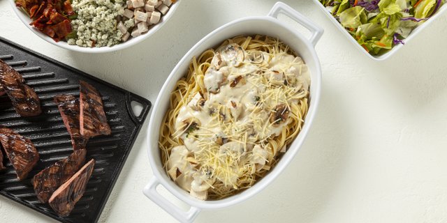 Garlic Mushroom Chicken Fettuccine Alfredo