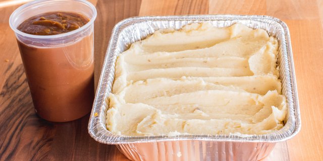 Mashed Potatoes and Gravy (Sides & Soup)
