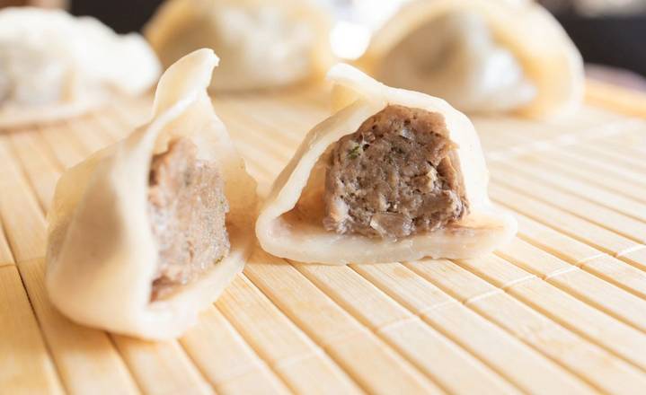 Fried Lamb Dumplings (8) 羊肉煎饺 (8)