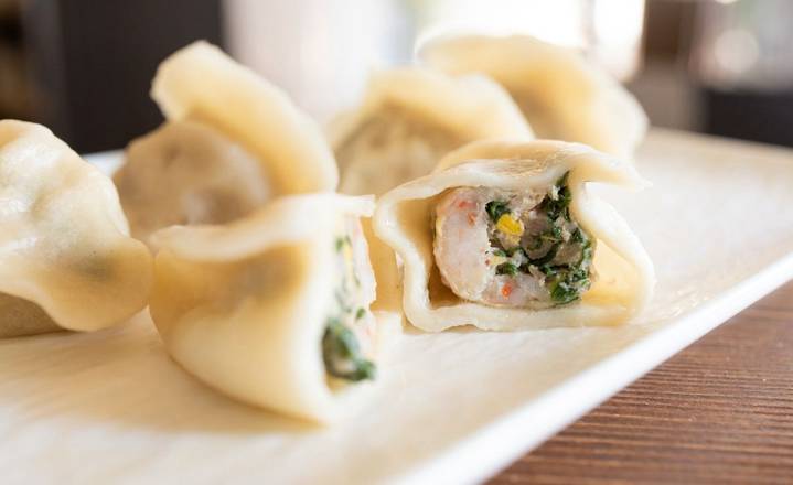 Fried Shrimp Pork Egg and Chives Dumplings (10) 三鲜煎饺 (10)