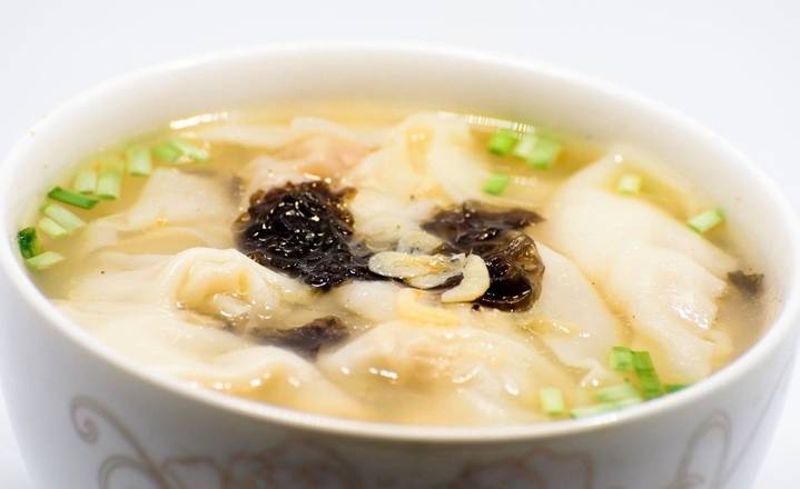 Pork Wonton Soup (8) 鲜肉馄饨汤 (8)
