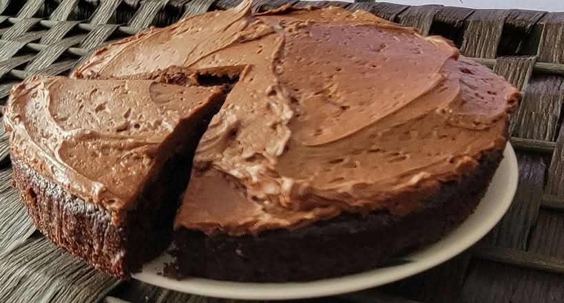 CHOCOLATE CAKE