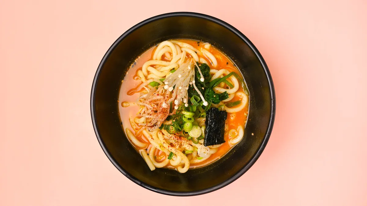 Spicy Curry Mandu Udon Bowl