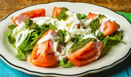 STRACCIATELLA SALAD