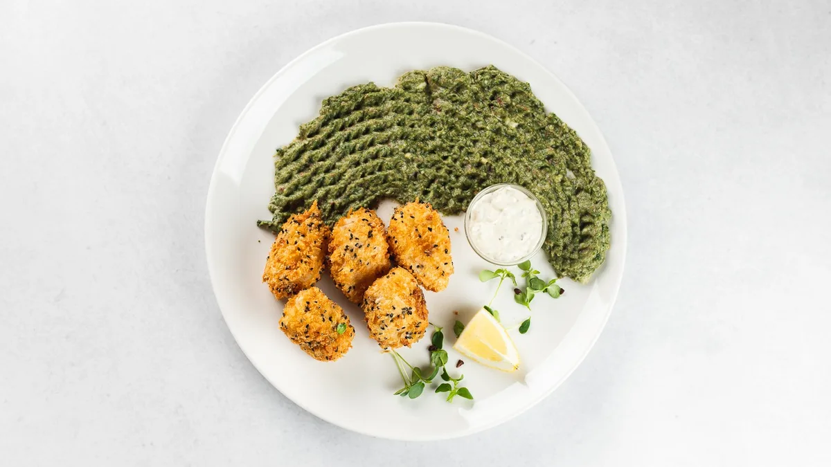 Ocvrt file morske spake v panko drobtinah