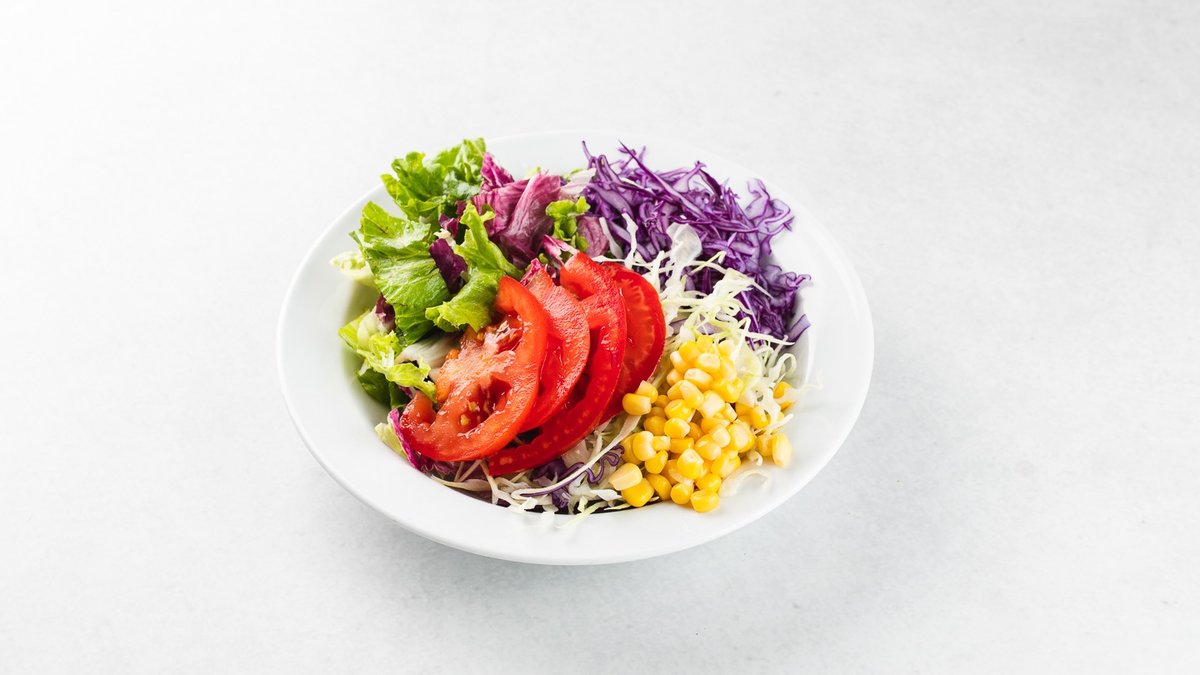 Miješana salata sa slanim sirom