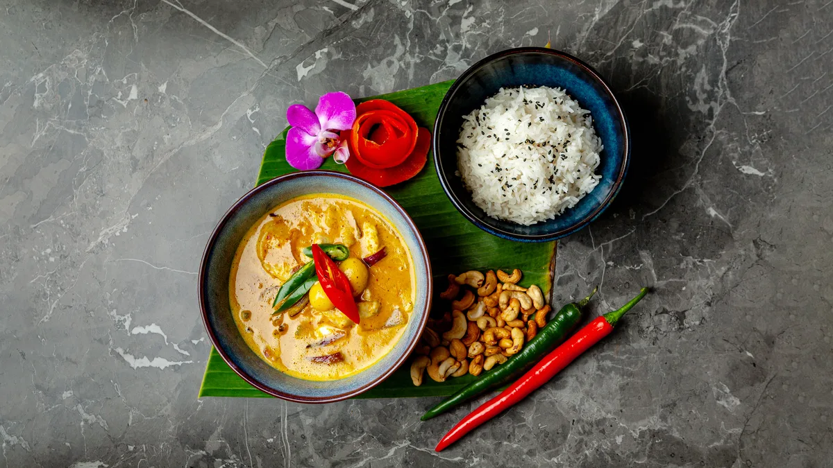 No. 17. Gaeng Masaman