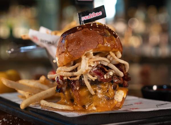 (Uber) For the love of Meat Triple Wagyu Burger with Maple Beef Bacon