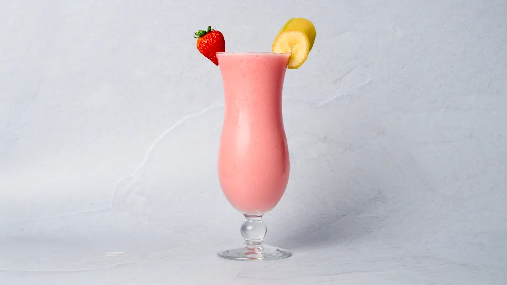 Cocktail med Banan and Jordgubbar