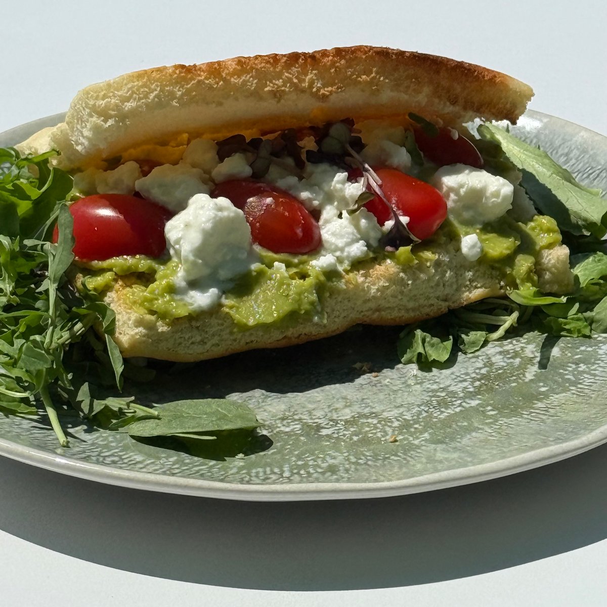 Focaccia cu guacamole si feta