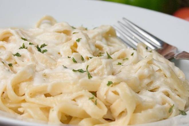 Fettuccine Alfredo