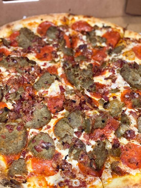 Manhattan Meat Lovers Pie 18"