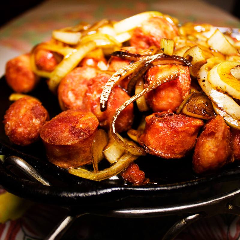 Porção Linguiça Acebolada