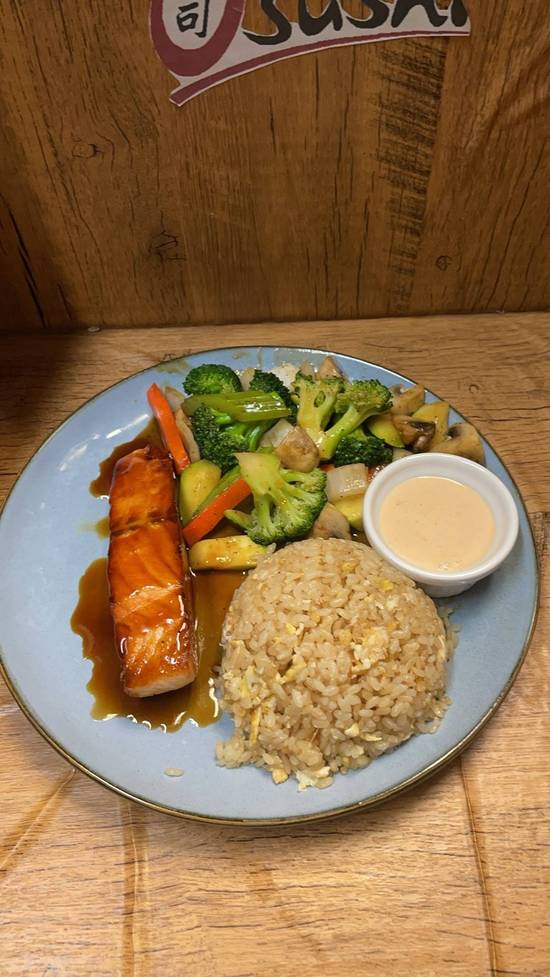 Hibachi Salmon lunch