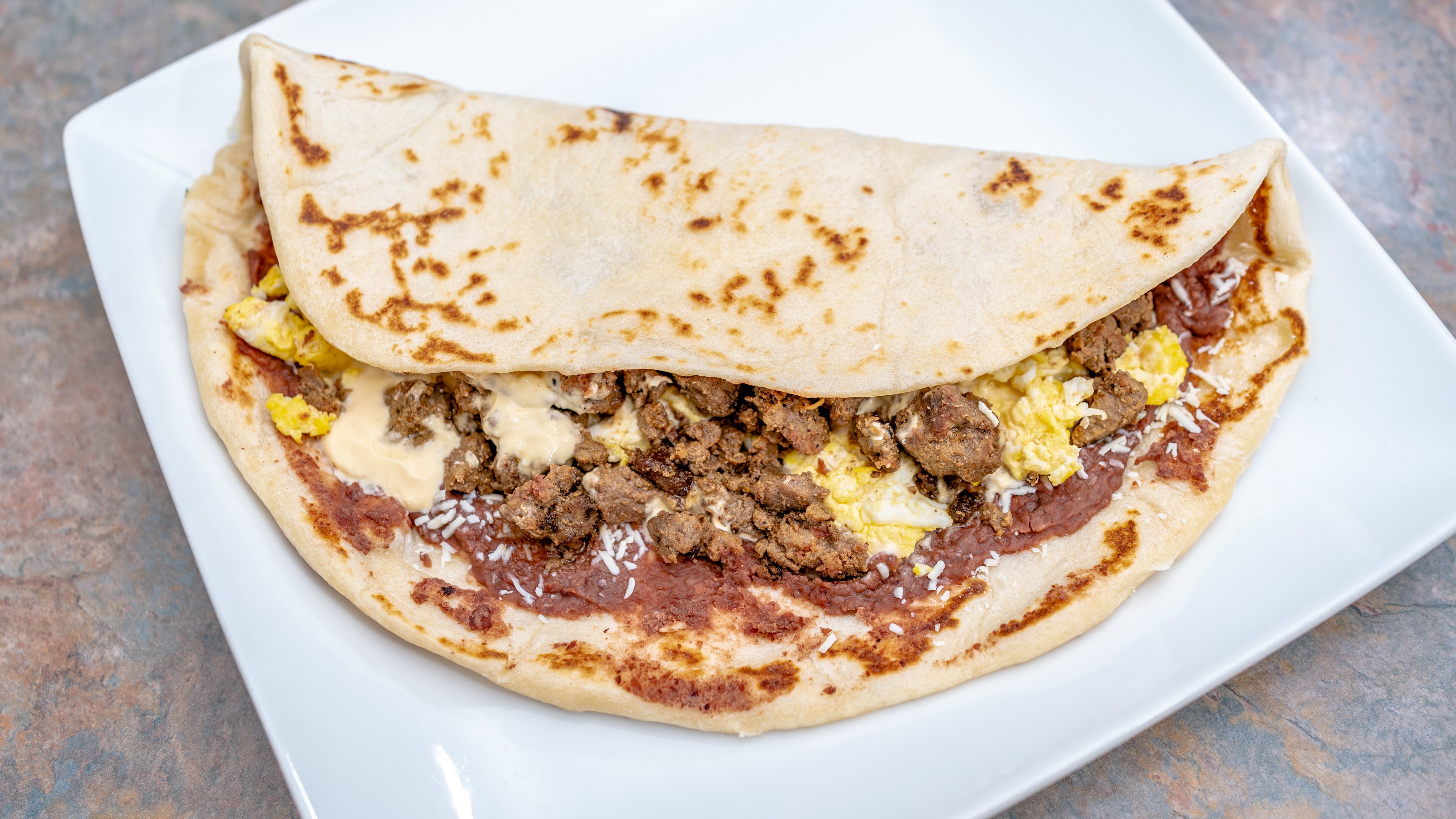 4. Baleadas Especial de pollo