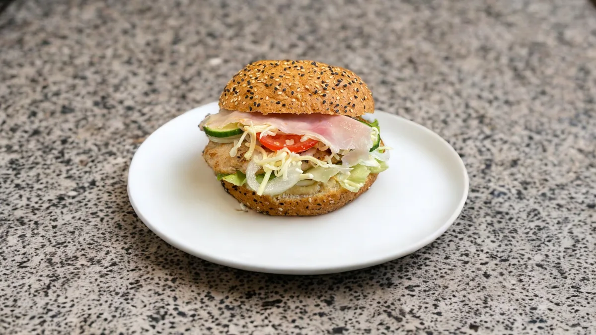 Sonkás-Sajtos Hamburger