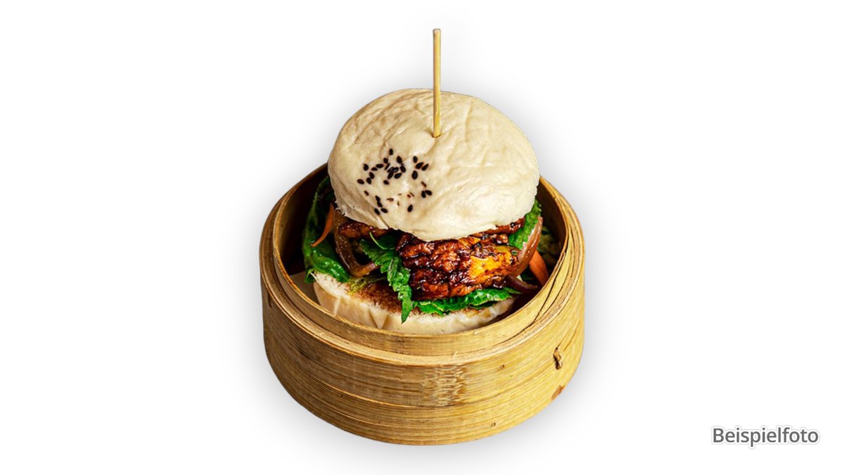 45. Banh Bao Burger